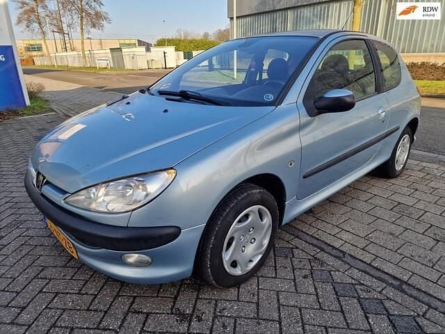 Occasion Peugeot 206 88 PK (64 kW) 2004 Grijs (metallic) Hatchback