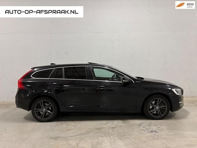 Zwart Gebruikt 2013 Volvo V60 Summum Stationwagen | € 7.988 (Goede deal) - Afbeelding 1/4