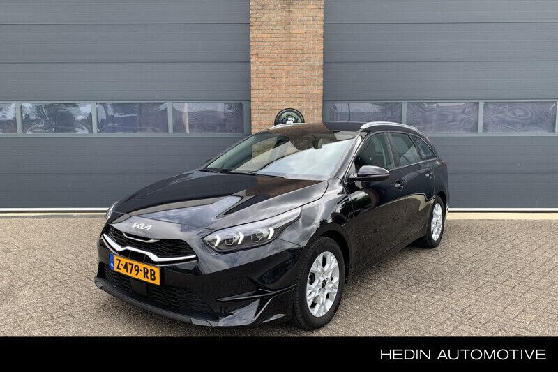 Zwart Gebruikt 2024 Kia Ceed Stationwagen | € 23.945 (Eerlijke prijs) - Afbeelding 1/4
