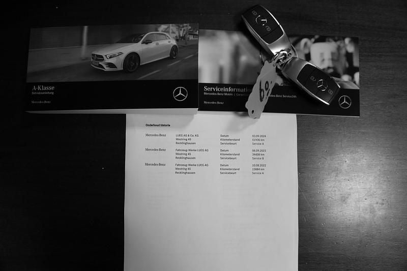 Occasion Mercedes A250 AMG line 218 PK (160 kW) 2021 Blauw Hatchback