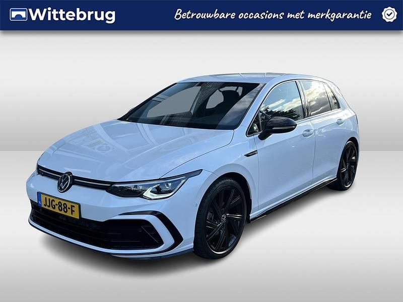 Wit Gebruikt 2022 VW Golf VIII R-line Hatchback | € 26.950 (Eerlijke prijs) - Afbeelding 1/2
