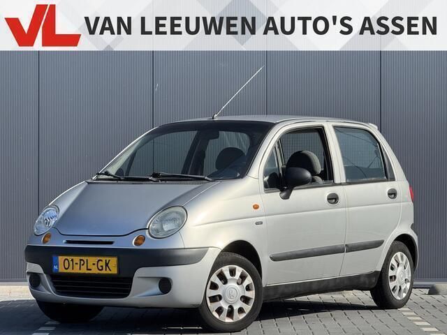 Grijs, metallic lak Gebruikt 2004 Chevrolet Matiz Hatchback | € 699 (Eerlijke prijs) - Afbeelding 1/4