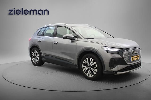 Grijs Gebruikt 2021 Audi Q4 e-tron Advanced Plus SUV | € 21.845 (Super prijs) - Afbeelding 1/4