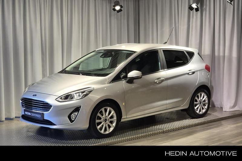 Grijs Gebruikt 2019 Ford Fiesta Titanium Hatchback | € 11.945 (Eerlijke prijs) - Afbeelding 1/4