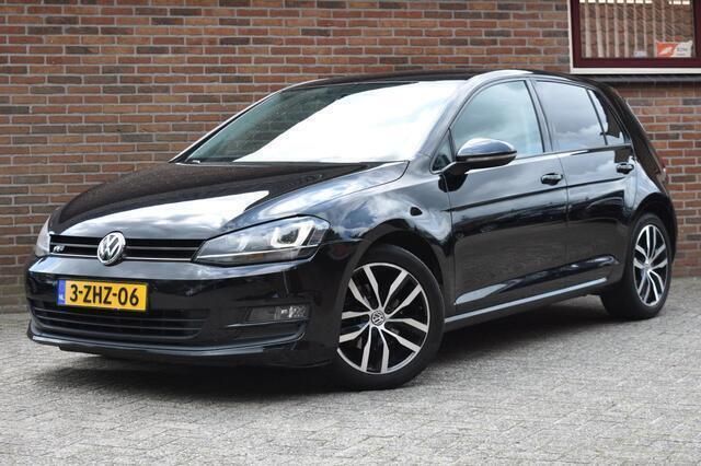 Zwart Gebruikt 2014 VW Golf VII Trendline Hatchback | € 7.949 (Duur) - Afbeelding 1/4