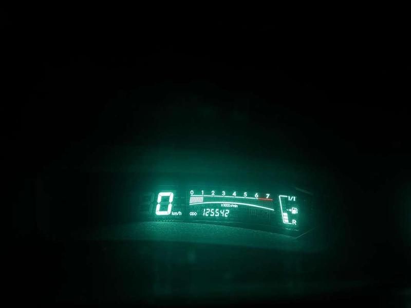 Grijs Gebruikt 2009 Toyota Yaris MPV | € 3.200 (Goede deal) - Afbeelding 1/4