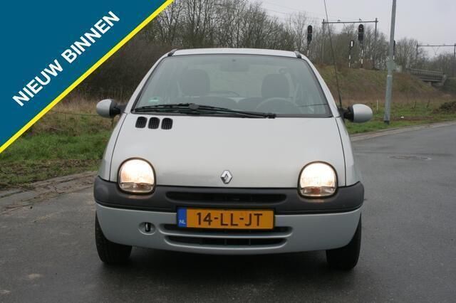 Grijs Gebruikt 2003 Renault Twingo Expression+ Hatchback | € 1.499 (Goede deal) - Afbeelding 1/4