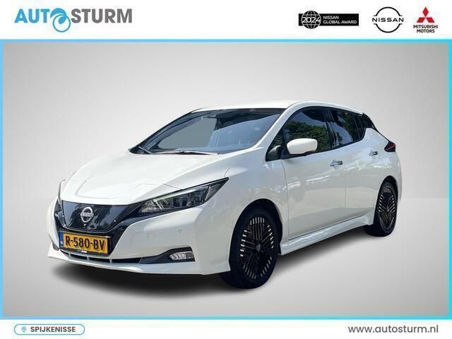 Blanc white & arctique black Gebruikt 2022 Nissan Leaf N-Connecta Hatchback | € 17.450 (Eerlijke prijs) - Afbeelding 1/4