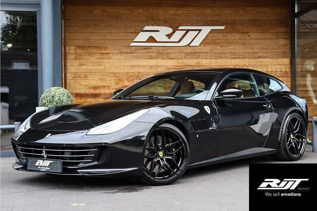 Zwart Gebruikt 2019 Ferrari GTC4Lusso Coupé | € 217.950 - Afbeelding 1/4