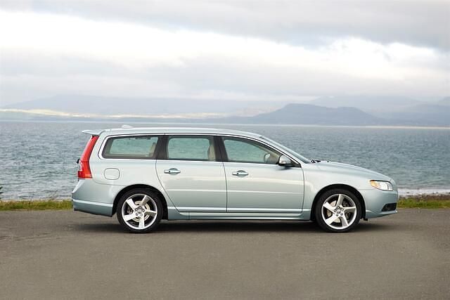 Zwart, metallic lak Gebruikt 2009 Volvo V70 Stationwagen | € 16.940 (Duur) - Afbeelding 1/3
