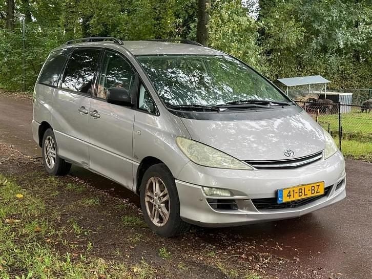 Gebruikt 2004 Toyota Previa Sol MPV | € 1.950 - Afbeelding 1/4