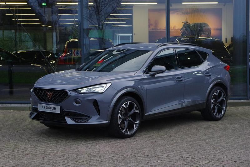 Grijs Gebruikt 2024 Cupra Formentor VZ SUV | € 34.450 (Iets duurder) - Afbeelding 1/4