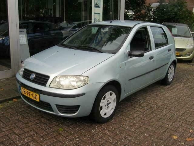 Grijs Gebruikt 2004 Fiat Punto Hatchback | € 2.750 - Afbeelding 1/4