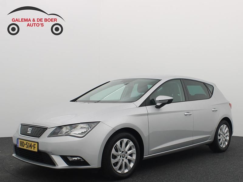 Grijs Gebruikt 2015 Seat Leon CONNECT Hatchback | € 11.739 (Iets duurder) - Afbeelding 1/4