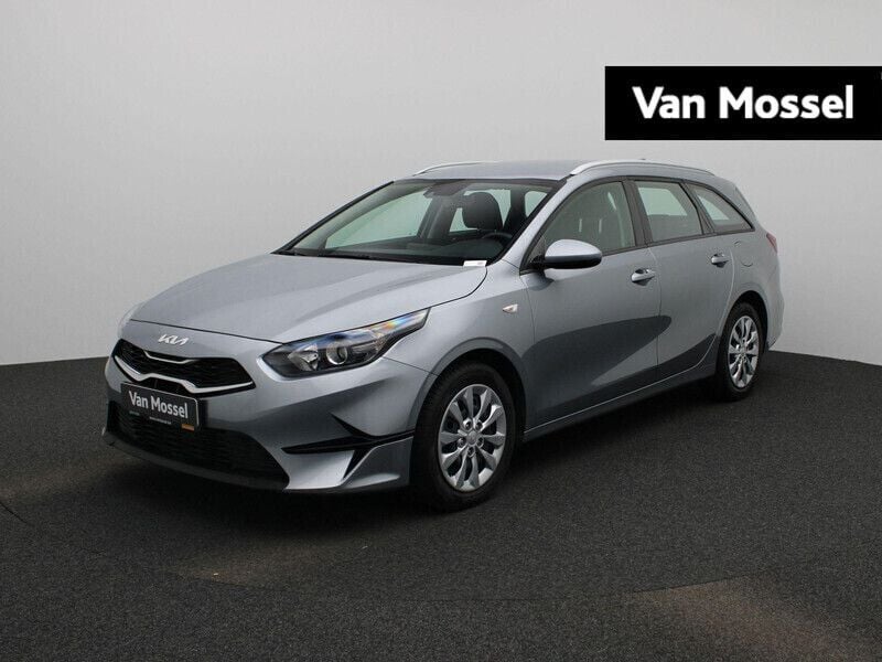 Grijs Gebruikt 2023 Kia Ceed Stationwagen | € 20.900 (Goede deal) - Afbeelding 1/4