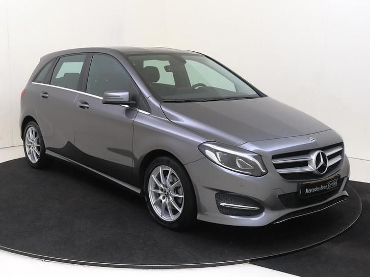 Occasion Mercedes B180 Ambition 122 PK (89 kW) 2018 Grijs MPV