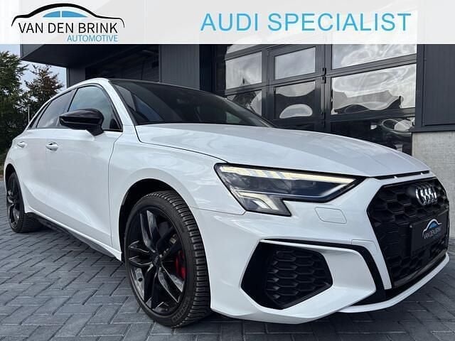 Wit Gebruikt 2022 Audi A3 Sportback S-Line Hatchback | € 29.900 (Super prijs) - Afbeelding 1/4