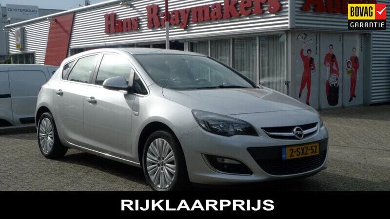 Grijs Gebruikt 2013 Opel Astra Design Edition Hatchback | € 9.900 (Duur) - Afbeelding 1/4