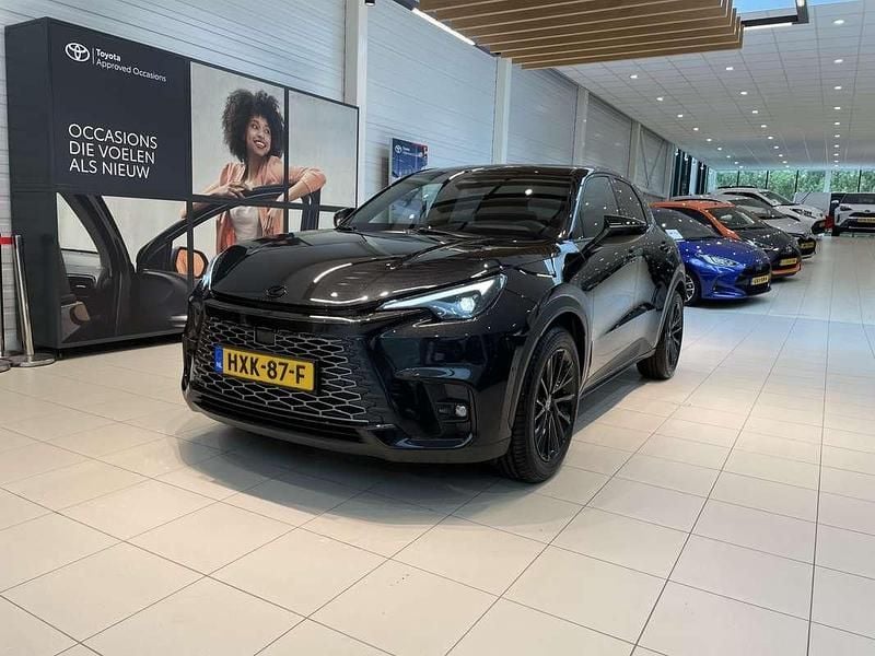 Zwart Gebruikt 2025 Lexus LBX SUV | € 49.950 - Afbeelding 1/4