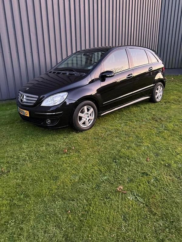 Gebruikt 2007 Mercedes B170 MPV | € 3.950 (Goede deal) - Afbeelding 1/4