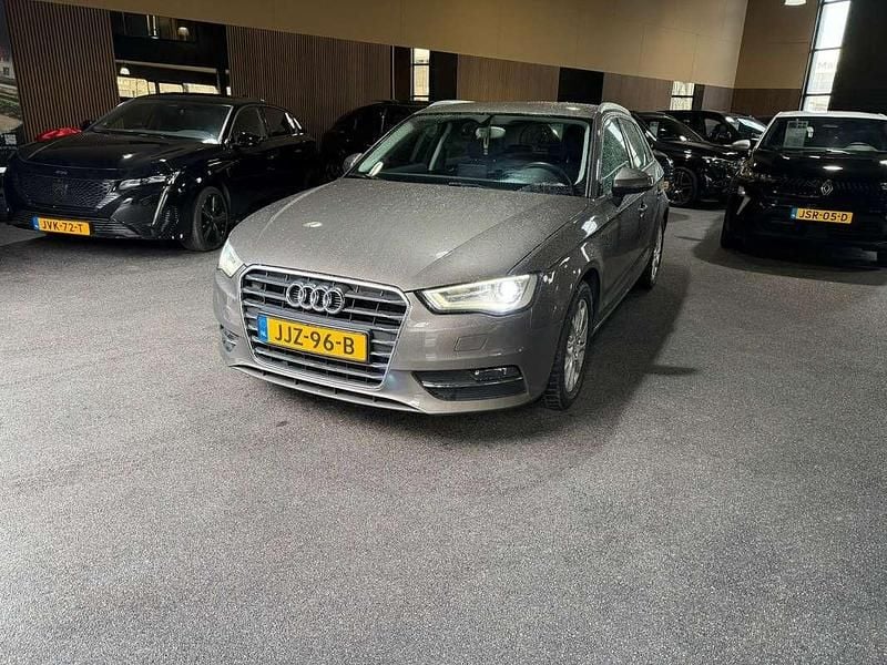 Occasion Audi A3 Sportback Ambition 123 PK (90 kW) 2013 Grijs Hatchback