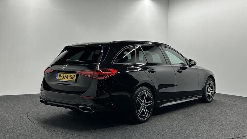 Zwart Gebruikt 2022 Mercedes 300 AMG line Stationwagen | € 36.500 (Iets duurder) - Afbeelding 1/4