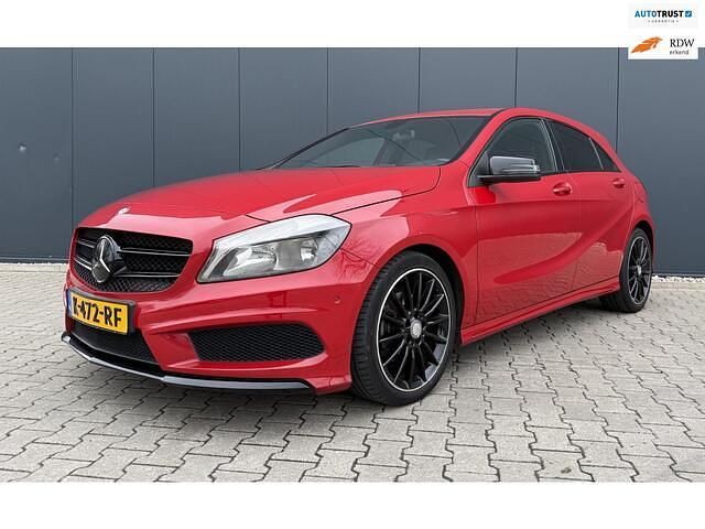 Occasion Mercedes A180 123 PK (90 kW) 2014 Rood Hatchback