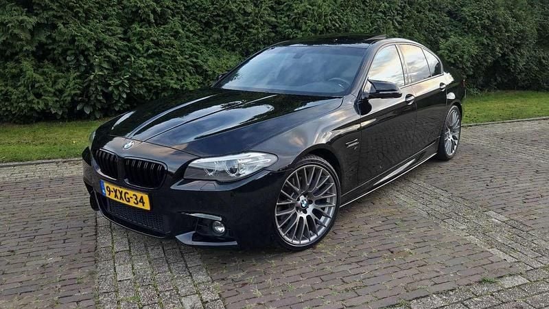 Zwart Gebruikt 2014 BMW 535 Executive Sedan | € 21.950 (Iets duurder) - Afbeelding 1/4