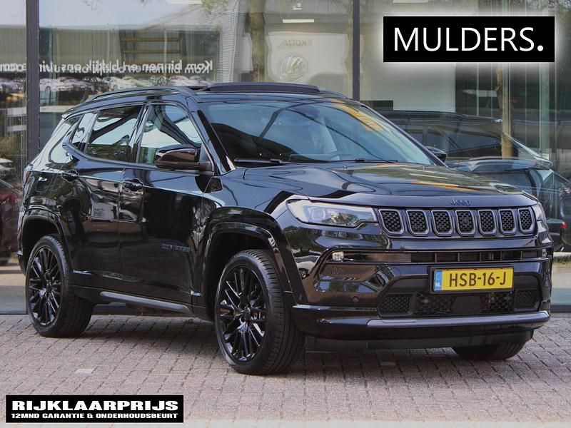 Zwart Gebruikt 2023 Jeep Compass SUV | € 34.986 (Duur) - Afbeelding 1/3