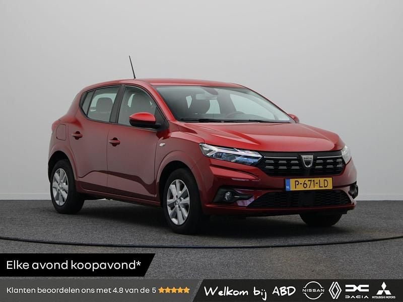 Rood Gebruikt 2022 Dacia Sandero Comfort Hatchback | € 12.945 (Goede deal) - Afbeelding 1/3