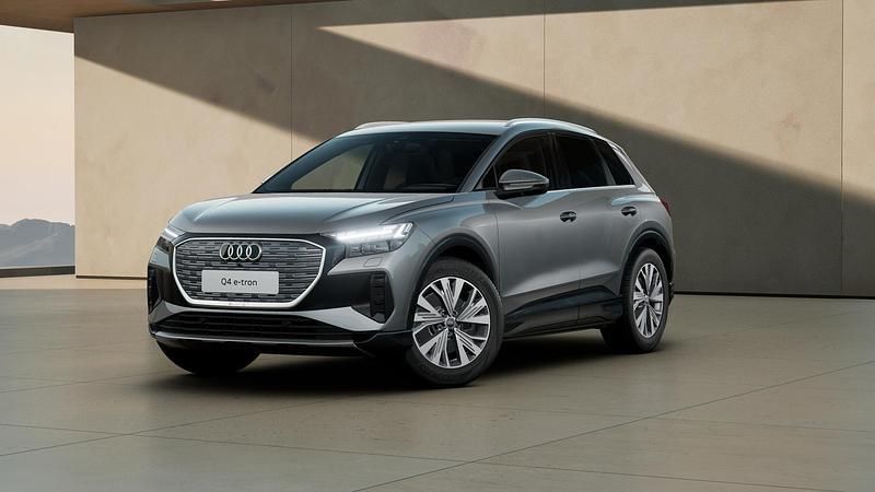 Typhoongrijs Nieuw 2024 Audi Q4 e-tron Advanced SUV | € 54.203 (Iets duurder) - Afbeelding 1/3