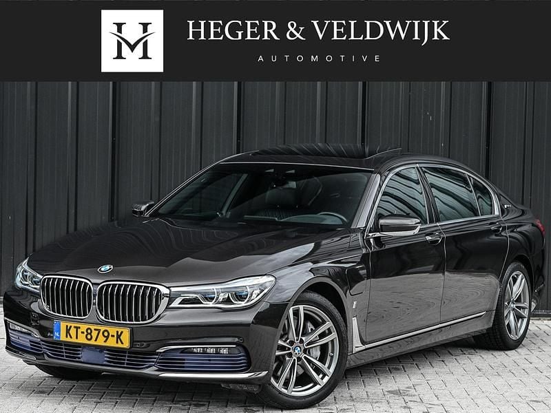 Bruin Gebruikt 2016 BMW 740 Executive Sedan | € 35.750 (Eerlijke prijs) - Afbeelding 1/4