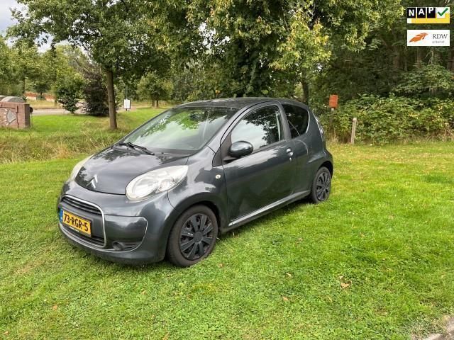 Grijs Gebruikt 2011 Citroën C1 Exclusive Hatchback | € 1.995 (Eerlijke prijs) - Afbeelding 1/4
