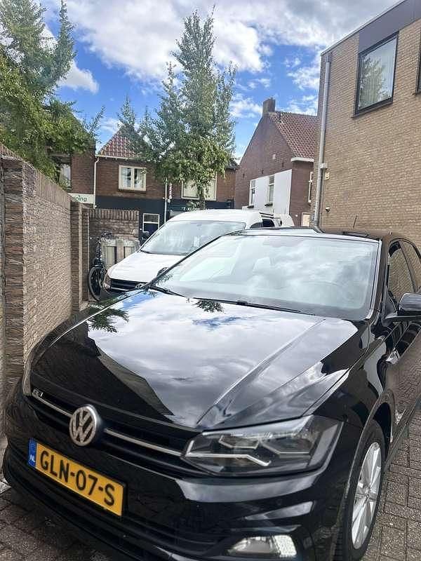 Zwart Gebruikt 2018 VW Polo Highline Hatchback | € 14.999 (Eerlijke prijs) - Afbeelding 1/4