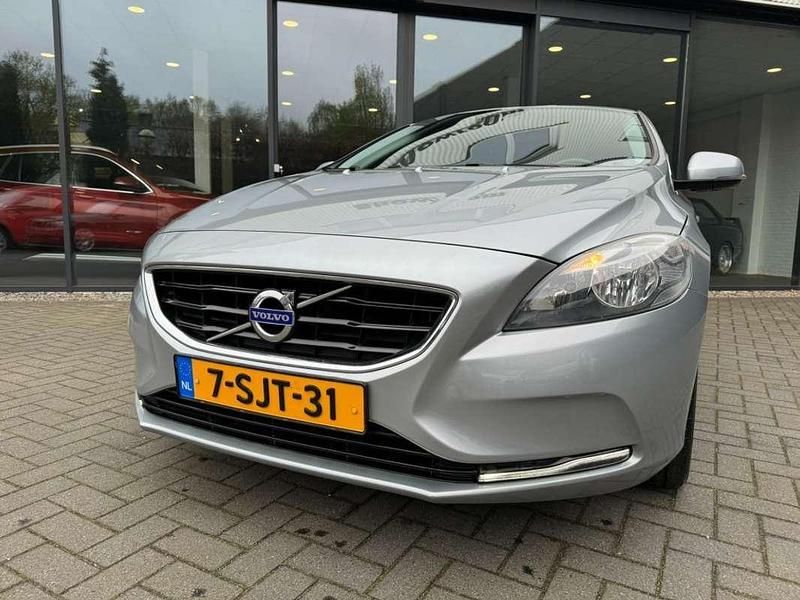 Occasion Volvo V40 Summum 150 PK (110 kW) 2013 Grijs, metallic lak Stationwagen