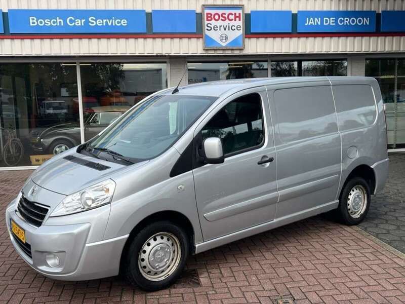 Zilver Gebruikt 2015 Peugeot Expert Van | € 7.940 (Eerlijke prijs) - Afbeelding 1/4