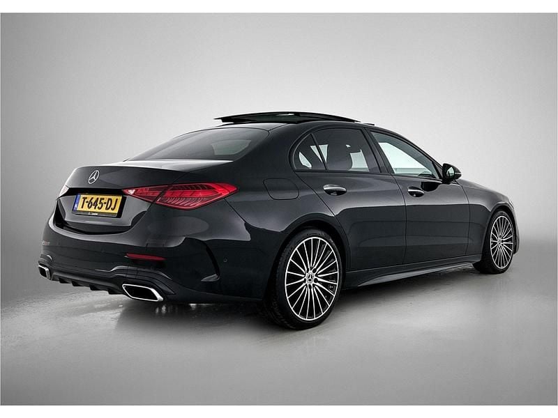 Occasion Mercedes C180 AMG 170 PK (125 kW) 2023 Obsidiaanzwart metallic Sedan