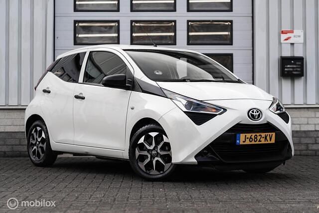 Wit Gebruikt 2020 Toyota Aygo Hatchback | € 8.950 (Super prijs) - Afbeelding 1/4