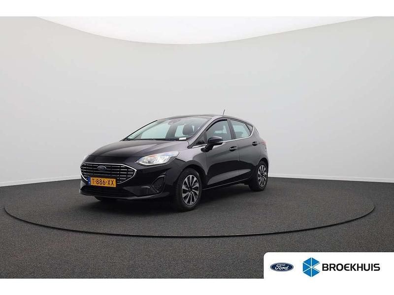 Zwart Gebruikt 2023 Ford Fiesta Titanium Hatchback | € 15.900 (Goede deal) - Afbeelding 1/4