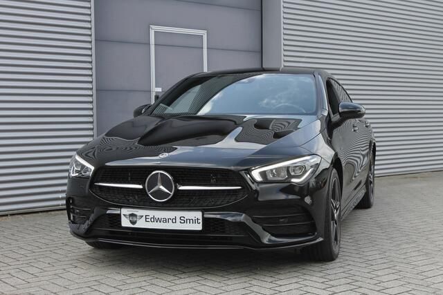 Occasion Mercedes CLA250 Shooting Brake AMG line 160 PK (117 kW) 2021 Zwart, metallic lak Stationwagen