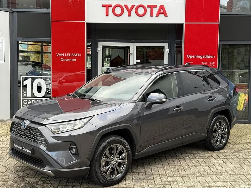 Grijs Occasion 2025 Toyota RAV4 Style SUV | € 42.890 (Super prijs) - Afbeelding 1/4