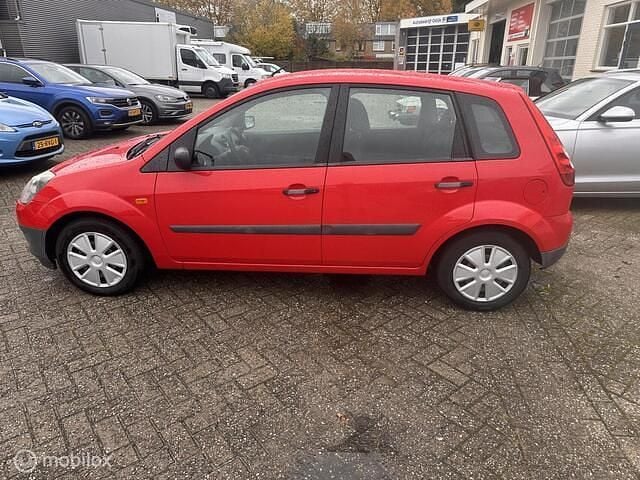 Occasion Ford Fiesta Cool & Sound Edition 69 PK (50 kW) 2008 Rood Hatchback