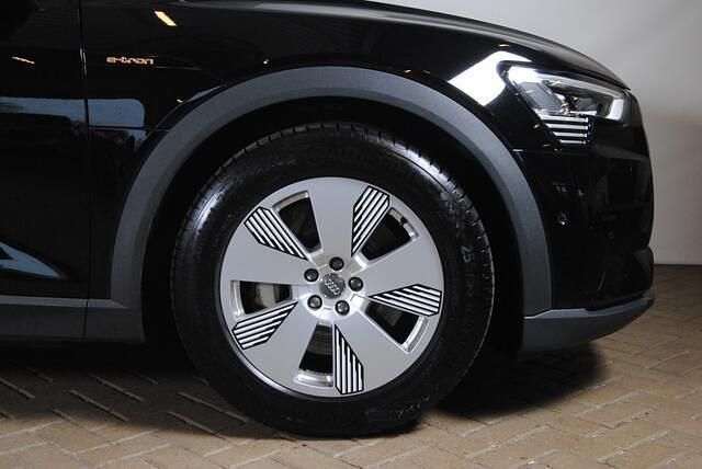 Occasion Audi e-tron Comfort 230 kW (313 PK) 2020 Zwart (metallic) SUV