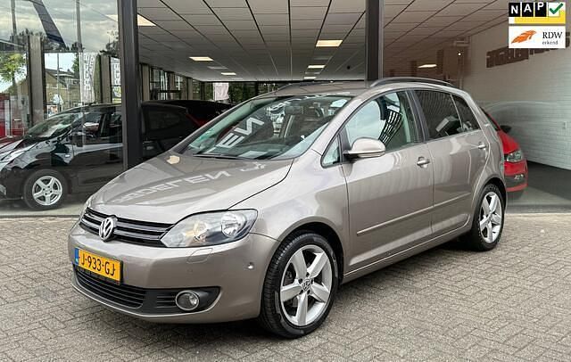 Bruin, metallic lak Gebruikt 2010 VW Golf Plus Highline MPV | € 7.440 (Eerlijke prijs) - Afbeelding 1/4