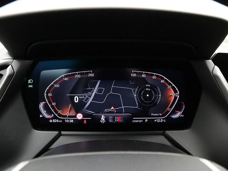 Occasion BMW 118 Sport Line 136 PK (100 kW) 2021 Zilver Hatchback