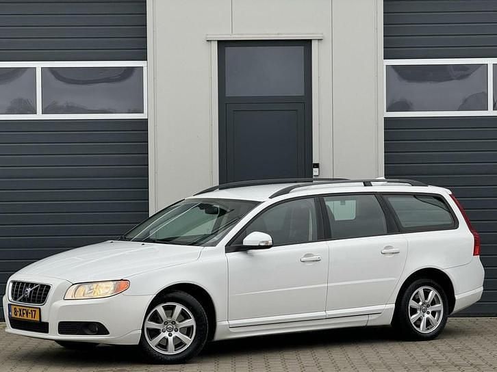 Occasion Volvo V70 Momentum 145 PK (106 kW) 2009 Wit Stationwagen