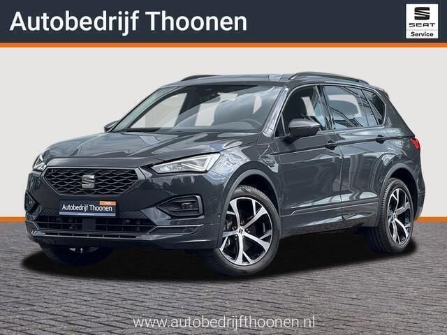 Grijs, metallic lak Gebruikt 2023 Seat Tarraco Business SUV | € 39.900 (Iets duurder) - Afbeelding 1/4