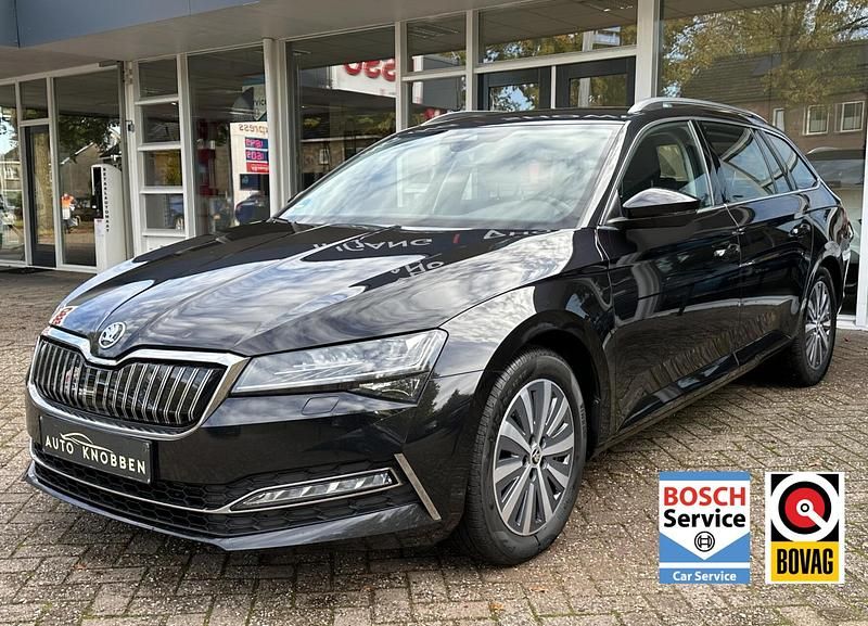 Zwart Gebruikt 2021 Skoda Superb Business Line Stationwagen | € 16.900 (Super prijs) - Afbeelding 1/4