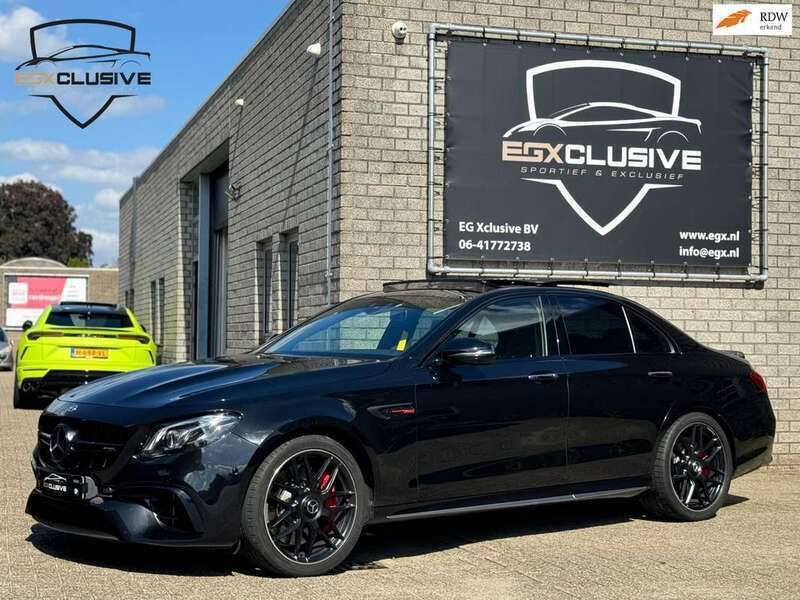 Zwart, metallic lak Gebruikt 2017 Mercedes E63 AMG Premium Plus Sedan | € 69.950 (Iets duurder) - Afbeelding 1/4