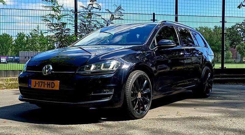 Zwart Gebruikt 2017 VW Golf VII Allstar Stationwagen | € 10.950 (Super prijs) - Afbeelding 1/4